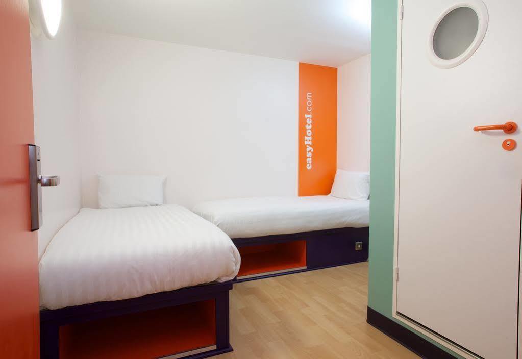 Easyhotel Glasgow City Exterior foto